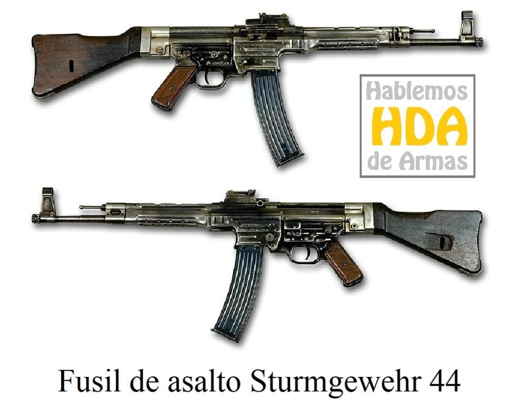 1943 - Sturmgewehr 44 (STG-44) - 1943